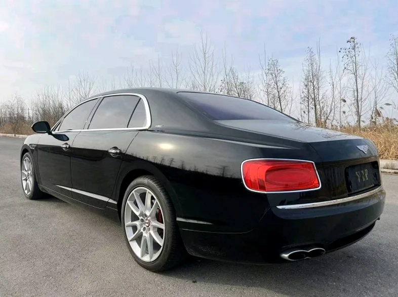 宾利飞驰 内饰后排