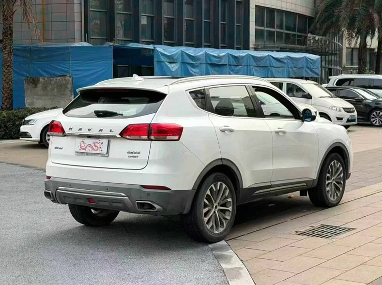 哈弗H6 内饰后排