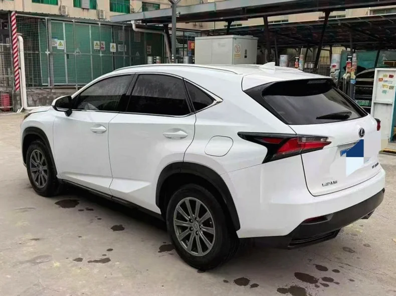 雷克萨斯NX 内饰前排