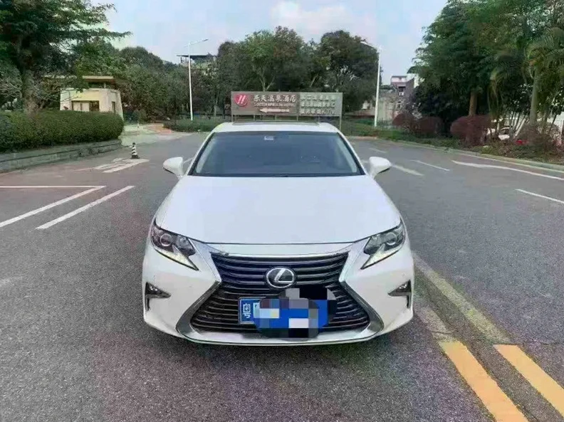 17年雷克萨斯ES200L豪华版