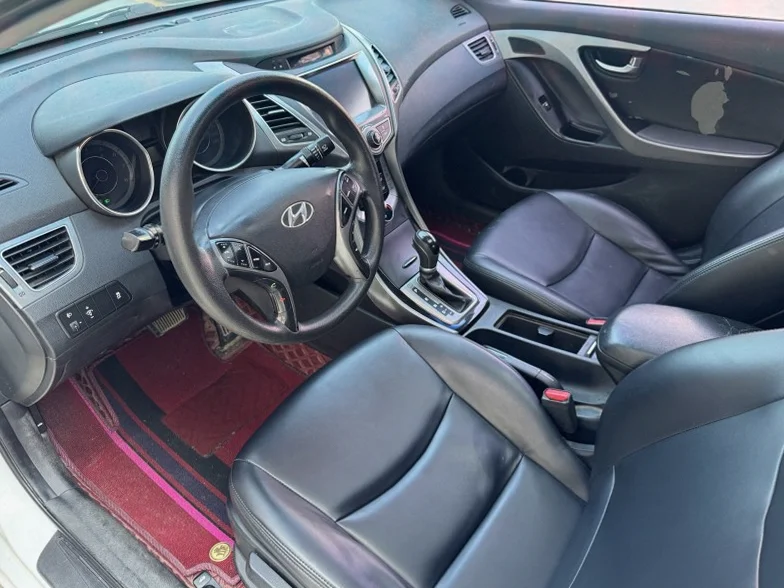 现代朗动 后面外观二