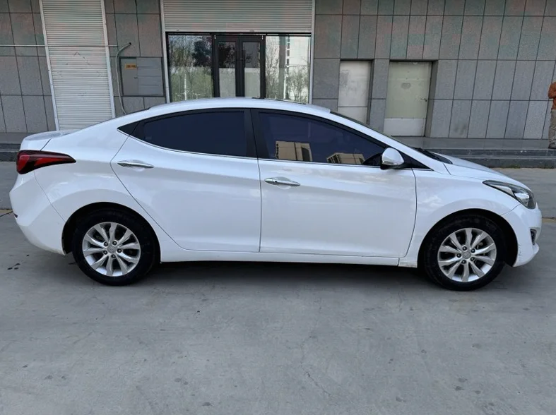 现代朗动 正面外观三