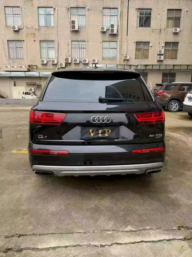 奥迪Q7 内饰后排