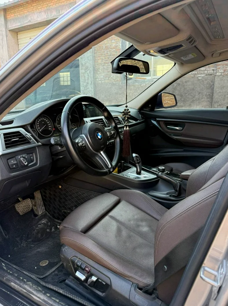 宝马3系 后面外观三