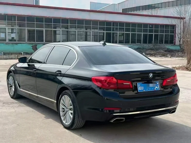 宝马5系 内饰后排