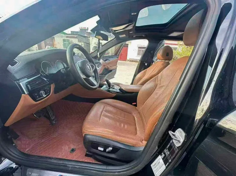 宝马5系 后面外观三