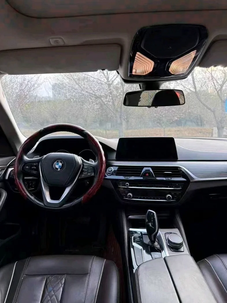 宝马5系 后面外观三