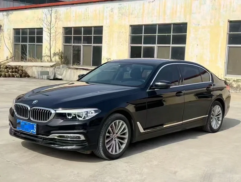 宝马5系 正面外观三