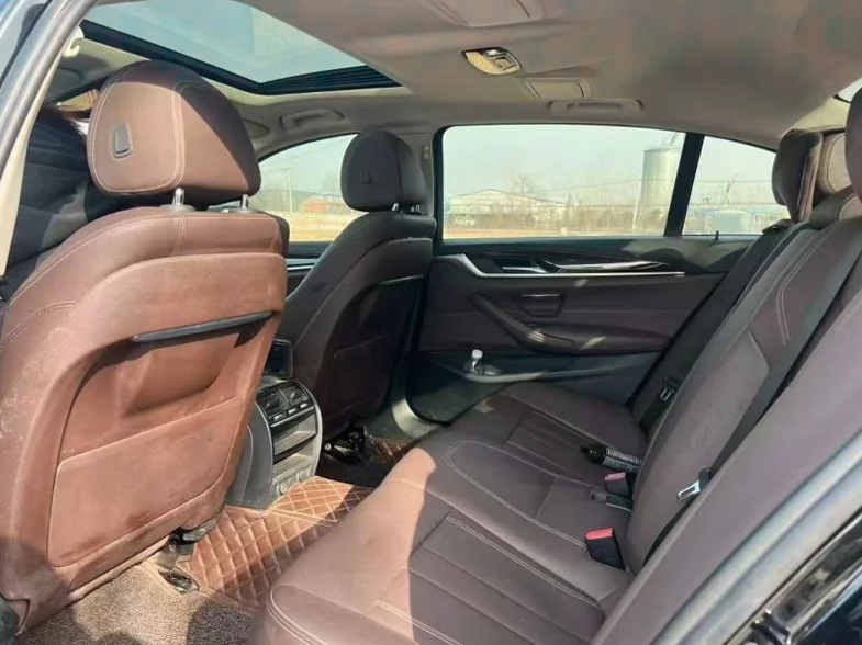 宝马5系 后面外观二