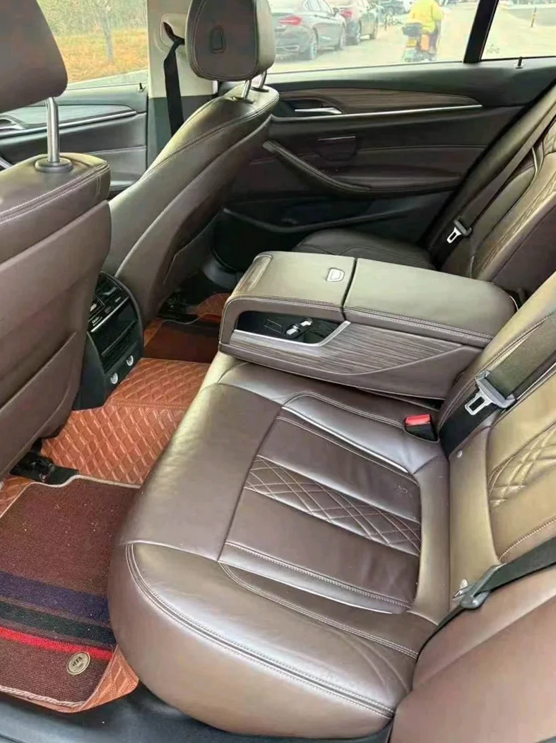 宝马5系 后面外观二