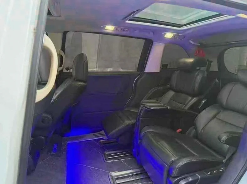 本田艾力绅 后面外观二