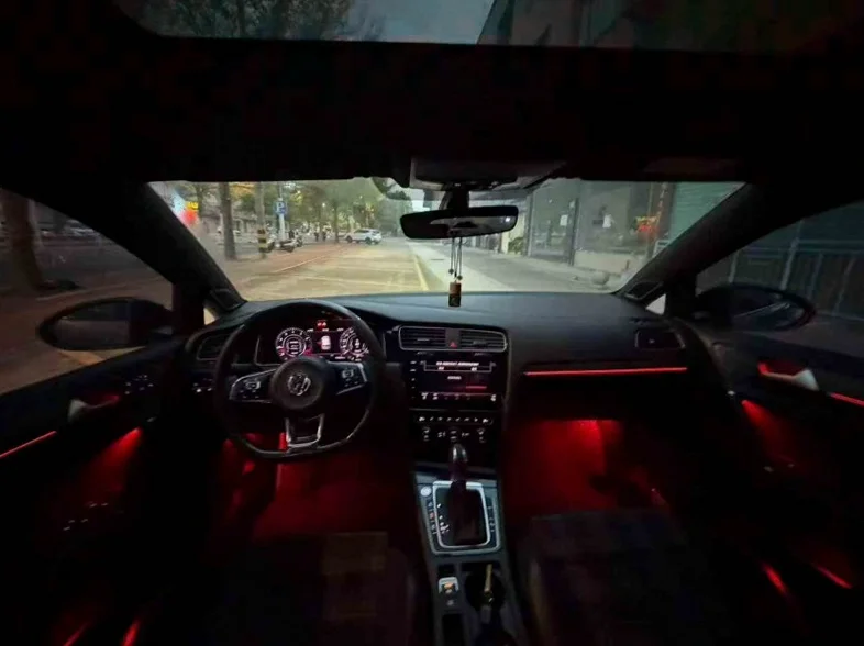 大众高尔夫 后面外观三