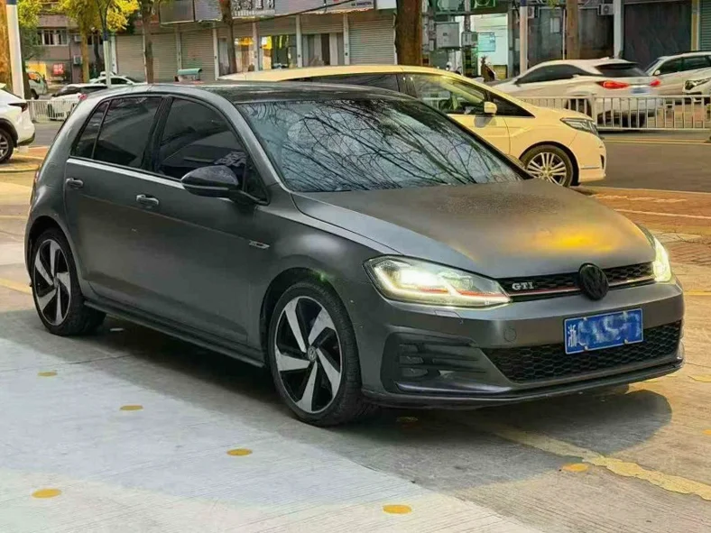 大众高尔夫 正面外观二