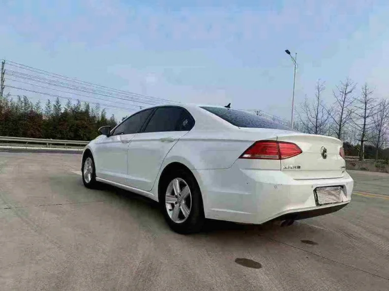 大众凌渡 后面外观二