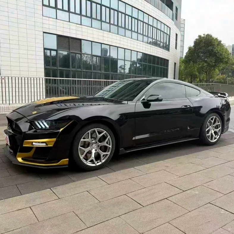 福特野马 正面外观三