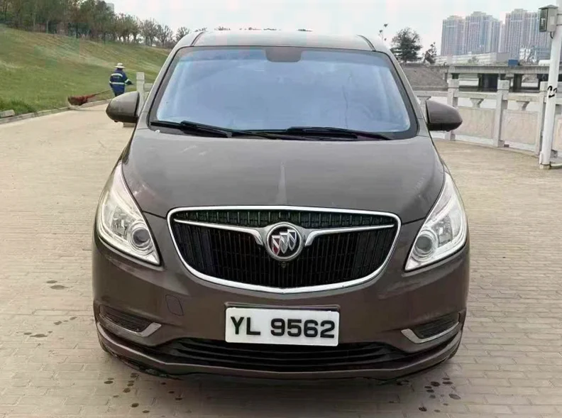 18年别克GL8胖头鱼