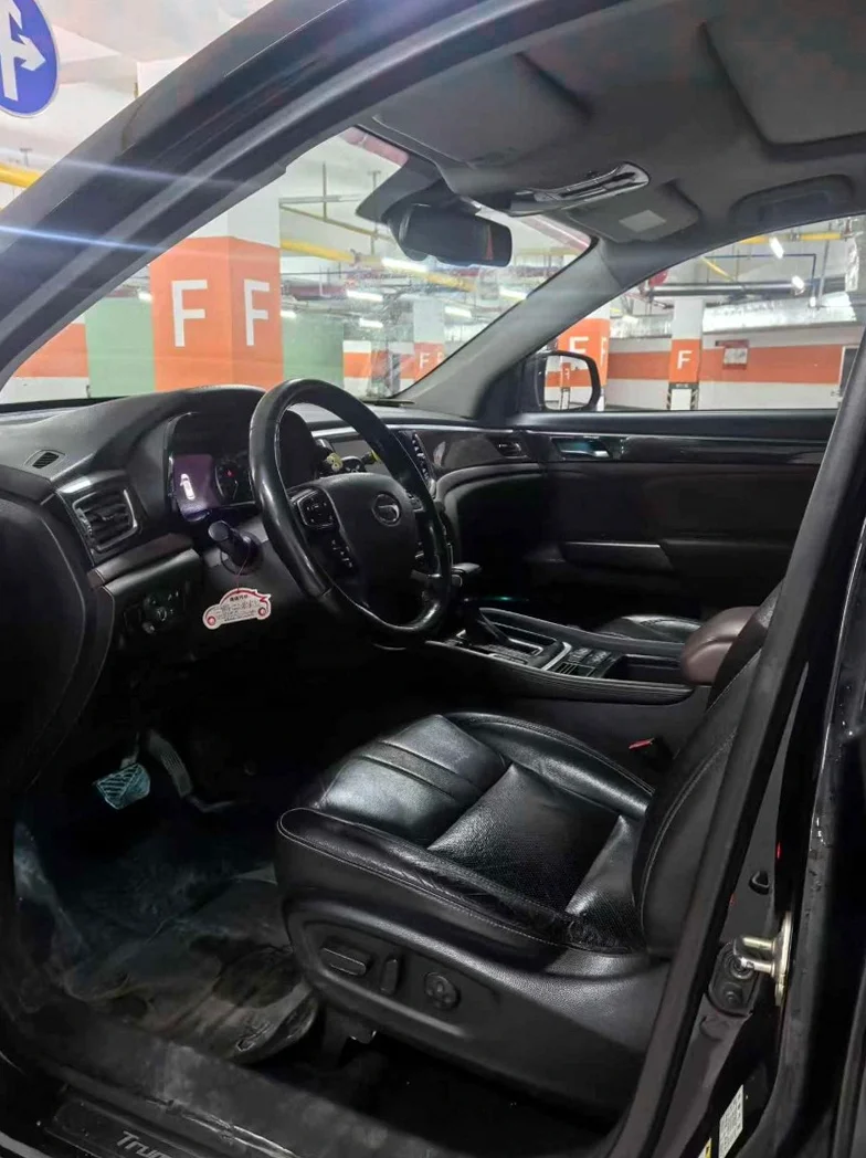 传祺GS8 后面外观二