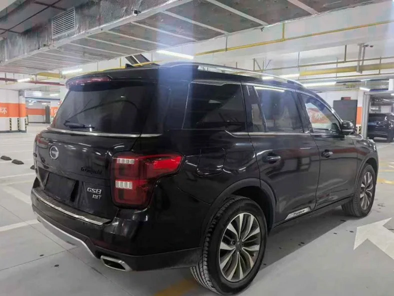 传祺GS8 后面外观三