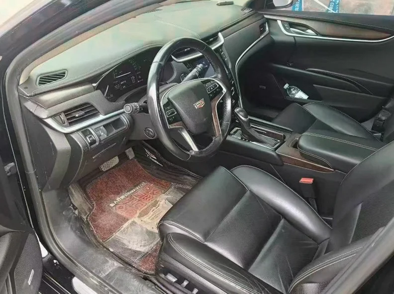 凯迪拉克XTS 后面外观一