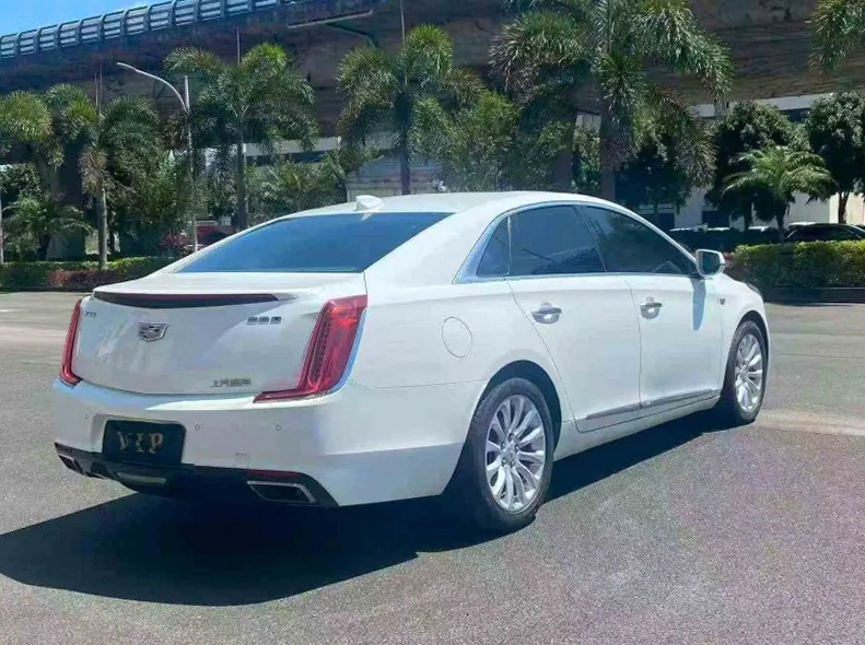 凯迪拉克XTS 内饰前排