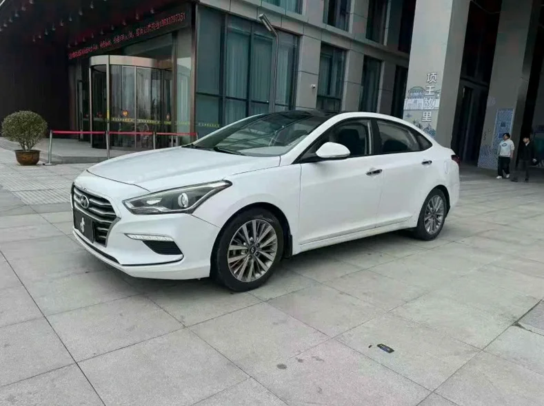 现代名图 正面外观三