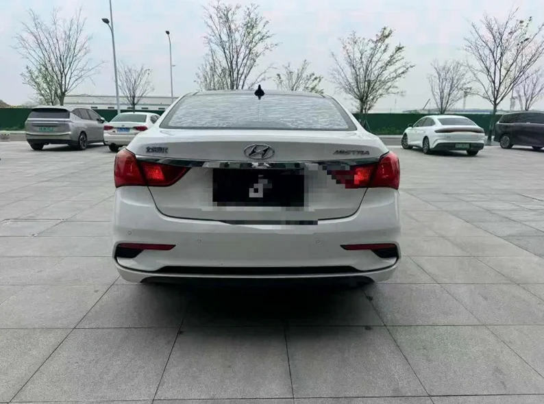 现代名图 内饰前排