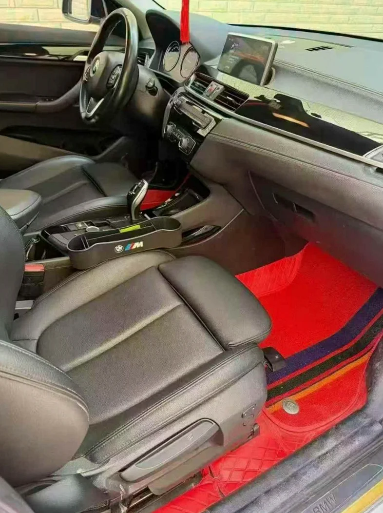 宝马X2 后面外观二