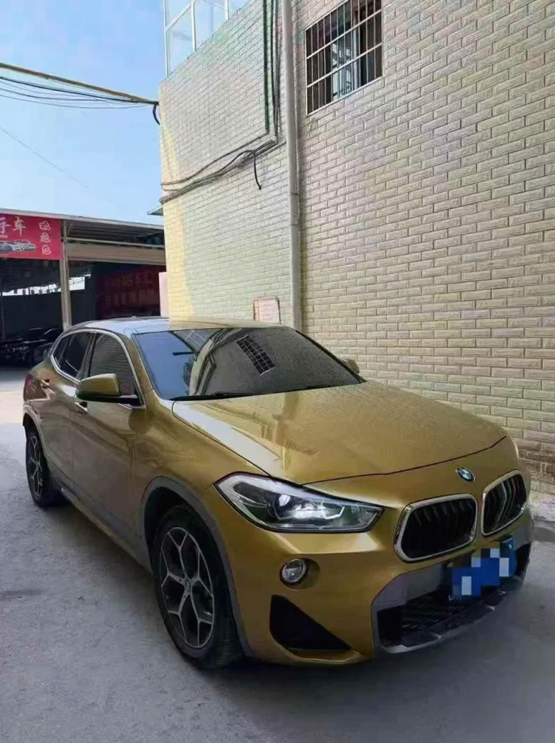 宝马X2 正面外观二