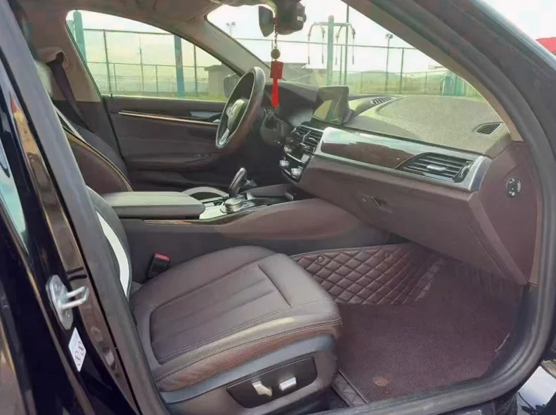 宝马5系 后面外观二