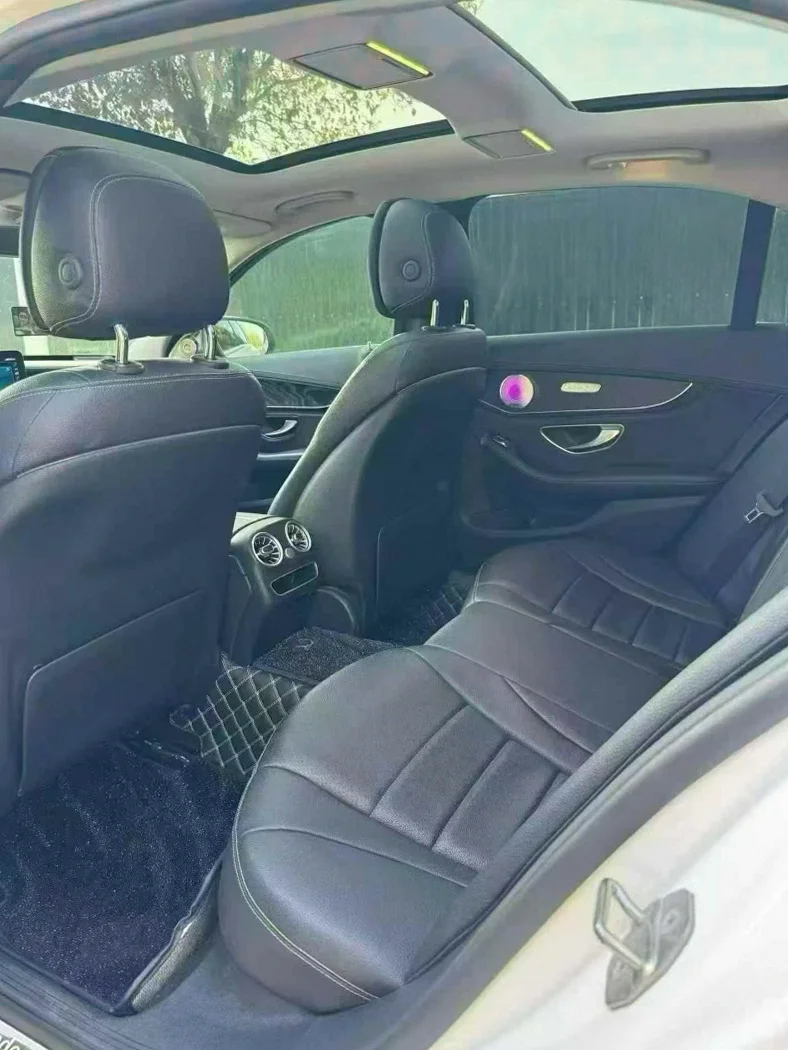 奔驰C 后面外观三