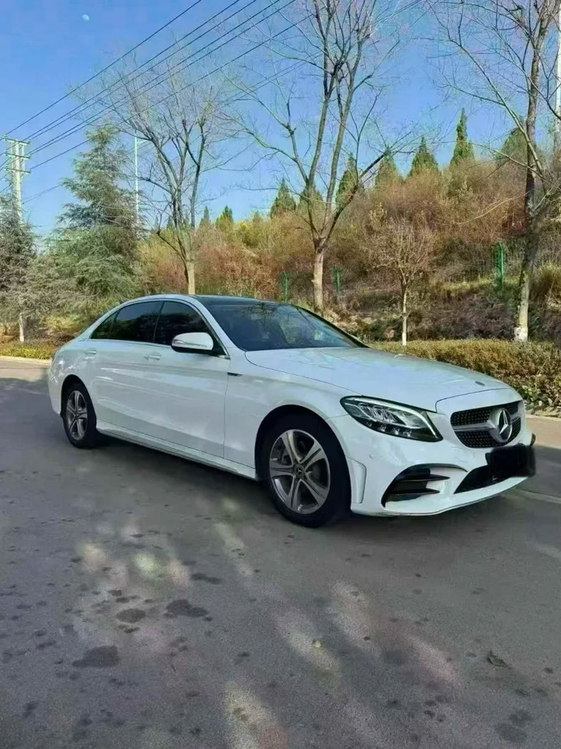 奔驰C 正面外观三