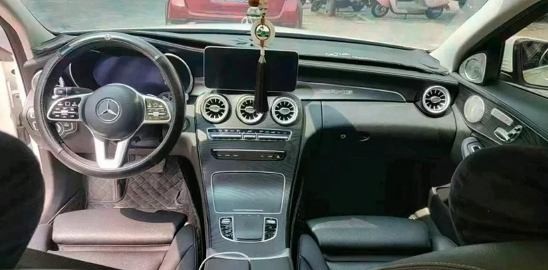 奔驰C 后面外观二