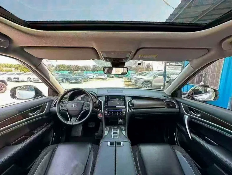 本田冠道 后面外观一