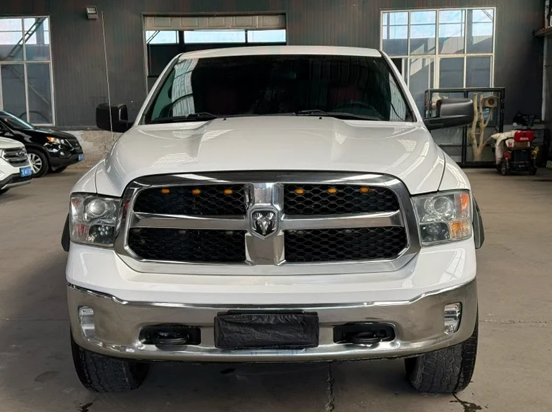 19年道奇公羊5.7排量V8