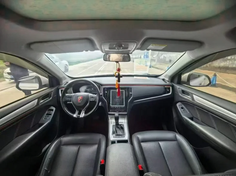 荣威ERX5 后面外观三