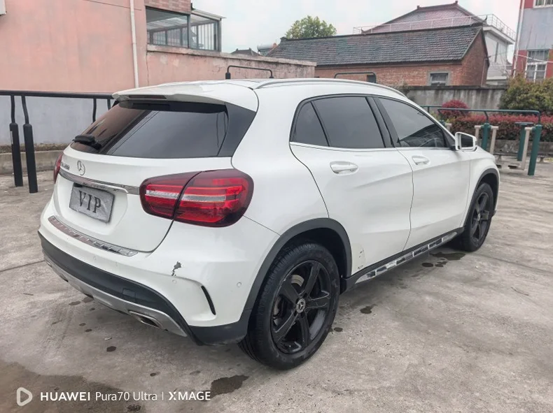 奔驰GLA 后面外观二