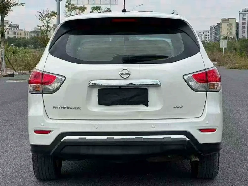 日产探路者 内饰前排