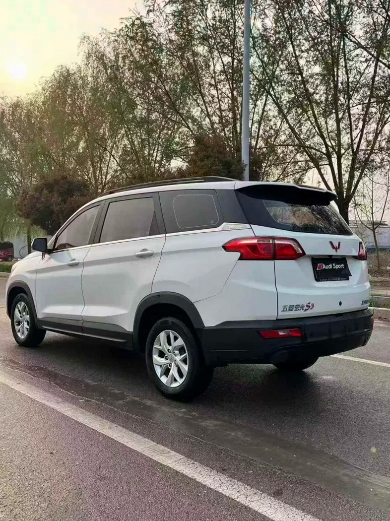 五菱汽车宏光 驾驶室