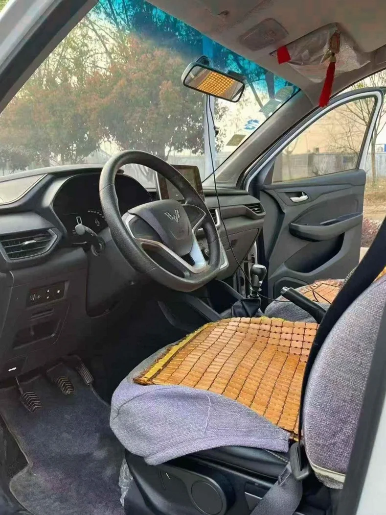 五菱汽车宏光 后面外观二