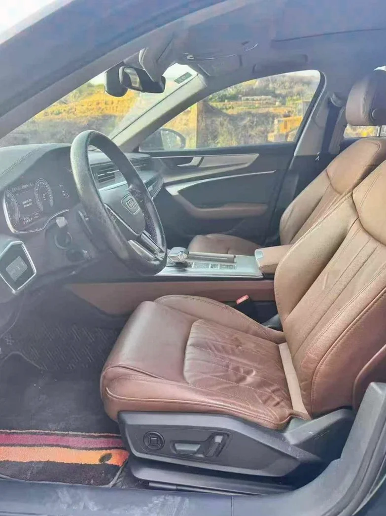 奥迪A6L 后面外观一