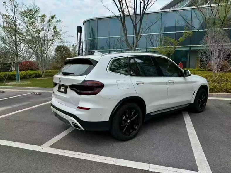 宝马X3 内饰后排