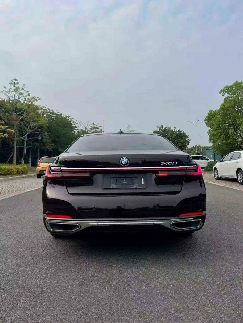 宝马7系 内饰后排