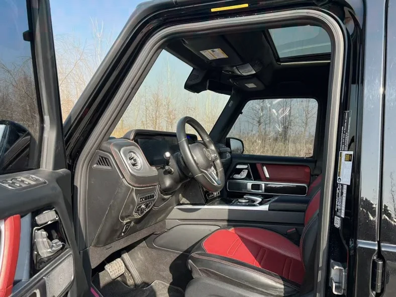 奔驰G 后面外观一