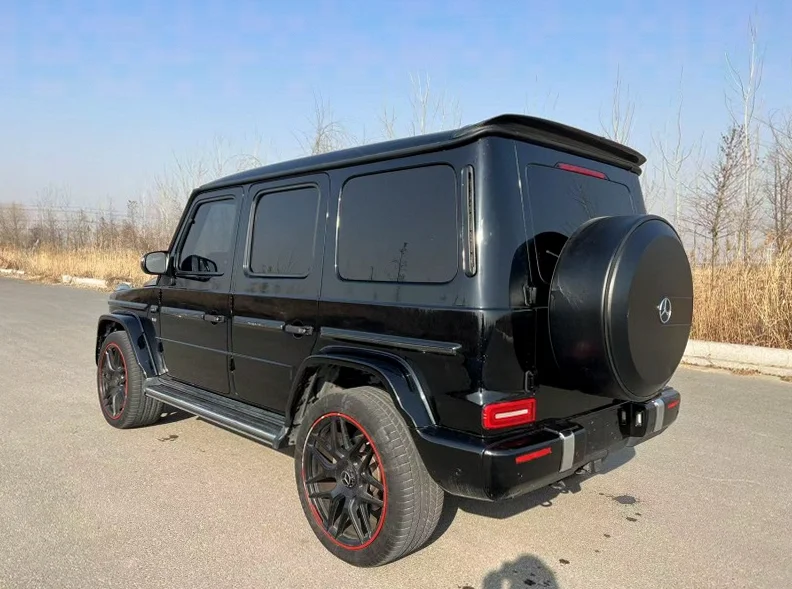 奔驰G 内饰后排