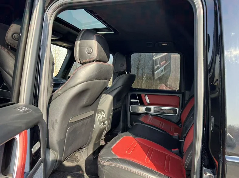 奔驰G 正面外观三