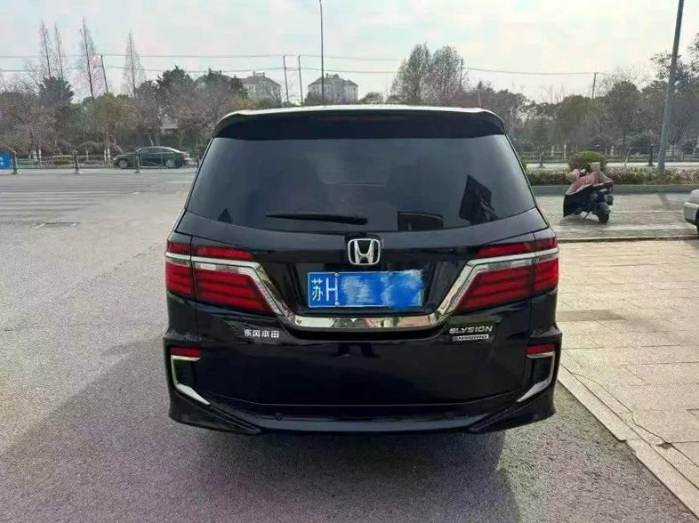 本田艾力绅 内饰后排