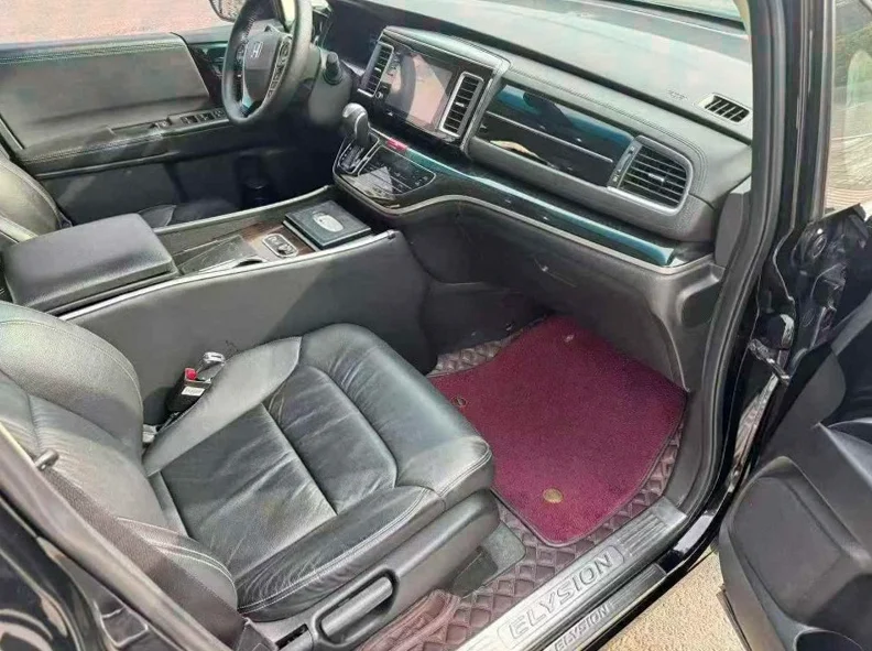 本田艾力绅 后面外观二