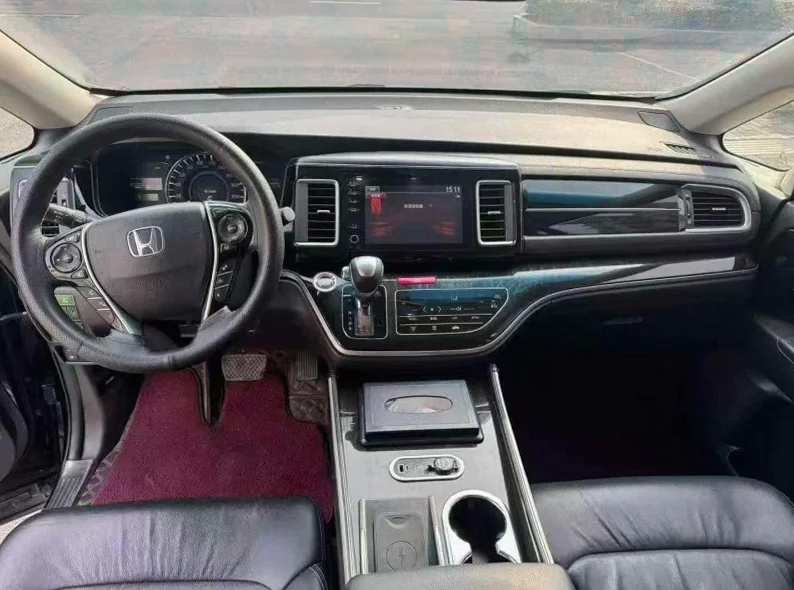 本田艾力绅 后面外观三