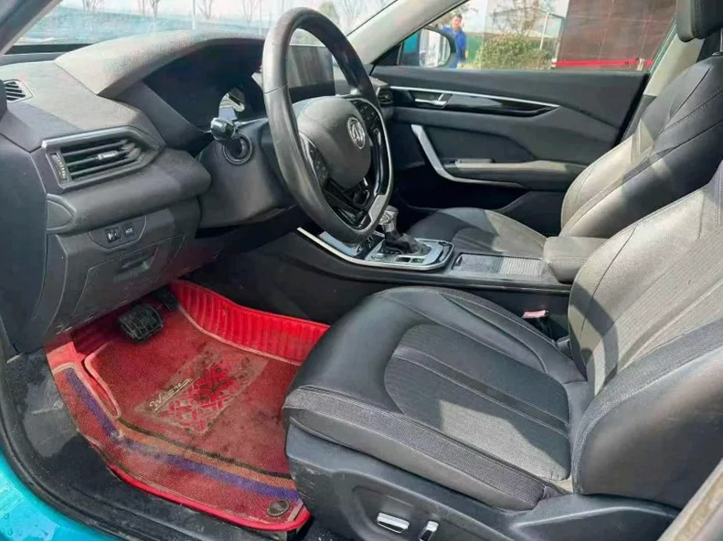 东风奕炫 后面外观一