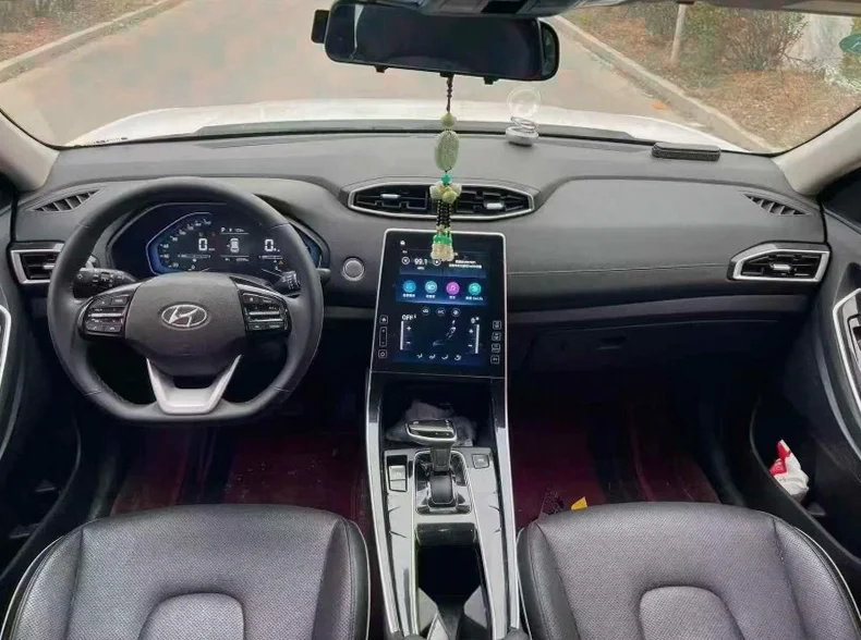 现代ix25 后面外观一